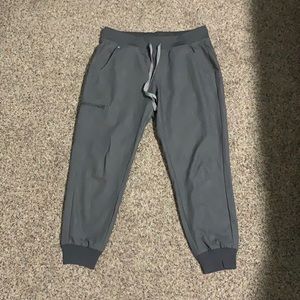 Figs grey medium petite jogger scrub pants